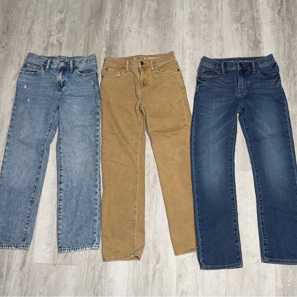 GAP Kids Original size 10. Big boys 3 pair bundle. Blue, tan, and light washed